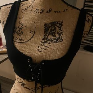 Naked Wardrobe Super crop Top